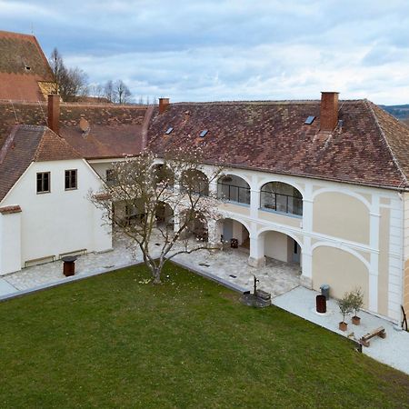 Der Pfarrhof Hotel Hartberg Exterior foto