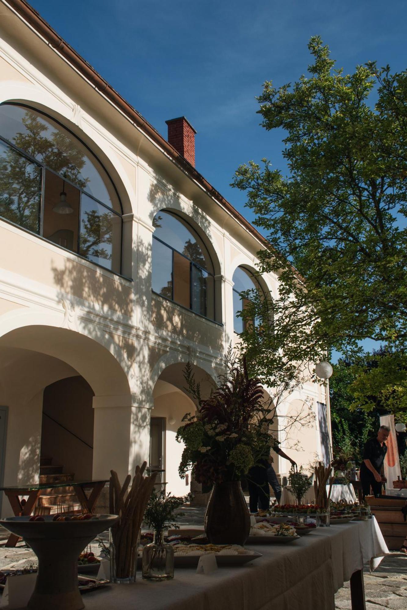 Der Pfarrhof Hotel Hartberg Exterior foto